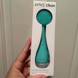 PMD Clean Smart Facial Cleansing Device